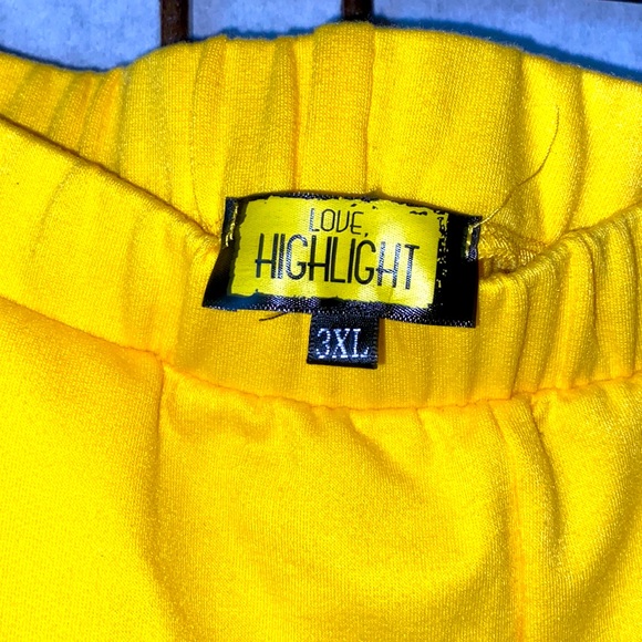 ❤️SOLD❤️Yellow jogging set - Picture 6 of 8